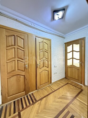 Satılır 2 otaqlı köhnə tikili 65 m², Bakıxanov q., photo 6 from 18