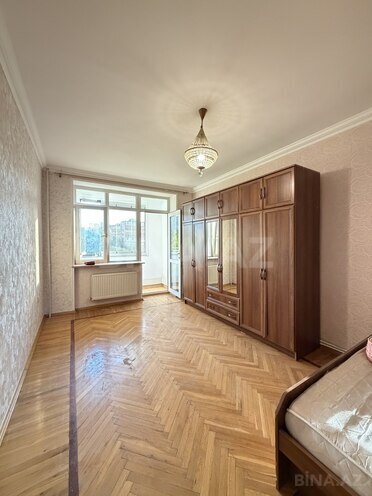 Satılır 2 otaqlı köhnə tikili 65 m², Bakıxanov q., photo 7 from 18