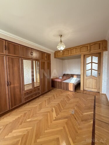 Satılır 2 otaqlı köhnə tikili 65 m², Bakıxanov q., photo 8 from 18