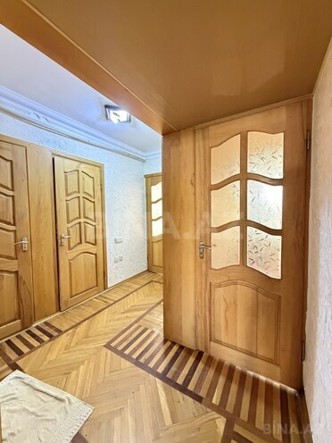 Satılır 2 otaqlı köhnə tikili 65 m², Bakıxanov q., photo 14 from 18