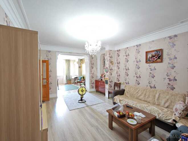 Satılır 3 otaqlı köhnə tikili 75 m², Gənclik m., photo 1 from 18