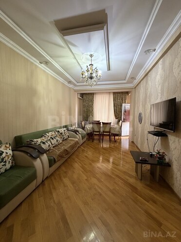 Satılır 4 otaqlı yeni tikili 135 m², İnşaatçılar m., photo 1 from 18