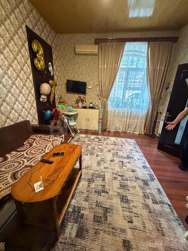 Продаётся 3-комн. вторичка 90 м², м. Низами, photo 3 from 9