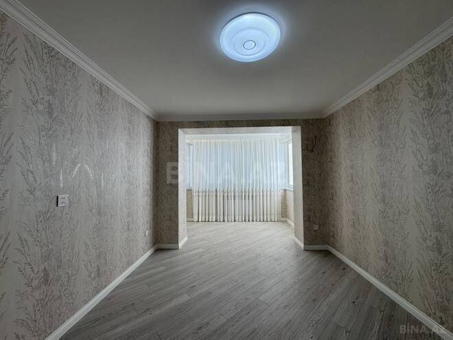 Продаётся 2-комн. вторичка 50 м², м. Иншаатчылар, photo 1 from 12