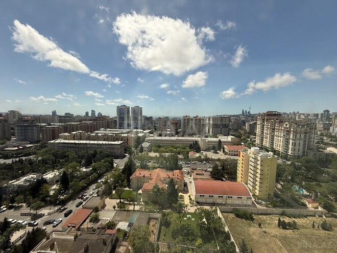Продаётся 4-комн. новостройка 230 м², Насиминский  р., photo 1 from 18