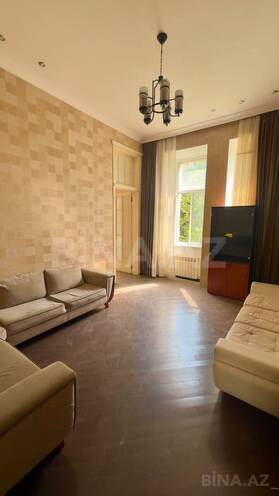 İcarəyə verilir 7 otaqlı köhnə tikili 200 m², Nəsimi r., photo 1 from 9