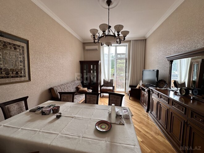 Продаётся 3-комн. вторичка 100 м², м. Ичеришехер, photo 8 from 18