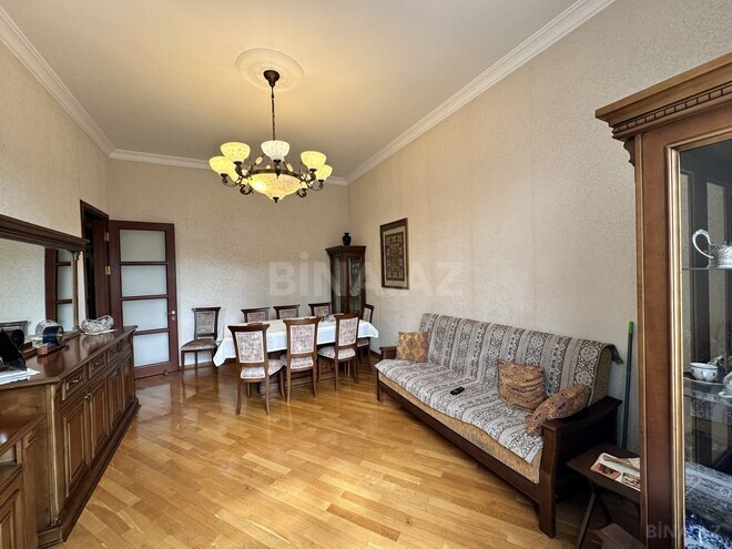 Продаётся 3-комн. вторичка 100 м², м. Ичеришехер, photo 11 from 18