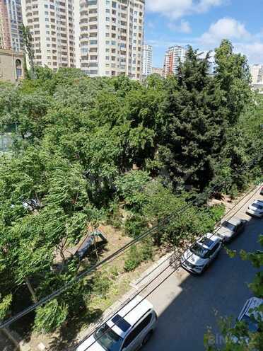Продаётся 3-комн. вторичка 82 м², м. Элмляр Академиясы, photo 8 from 28