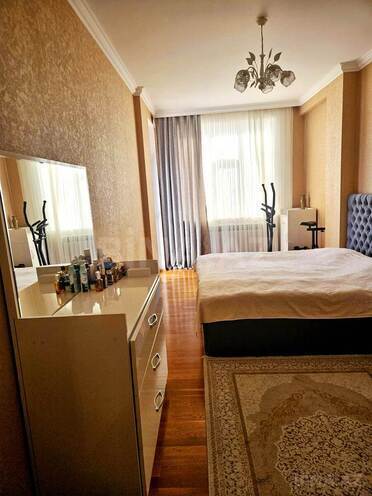 Продаётся 3-комн. новостройка 110 м², м. Элмляр Академиясы, photo 10 from 24