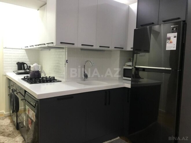 Продаётся 3-комн. вторичка 80 м², м. Кара Караев, photo 11 from 14