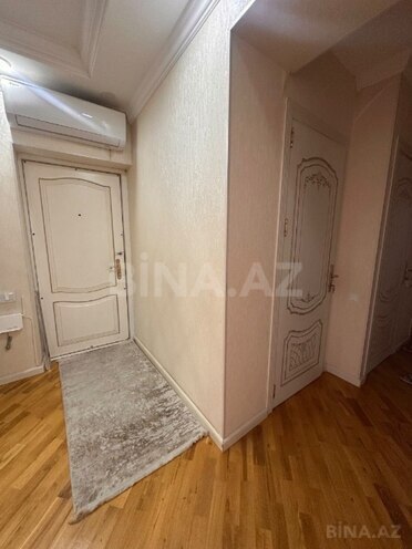 Продаётся 3-комн. вторичка 80 м², м. Кара Караев, photo 8 from 14