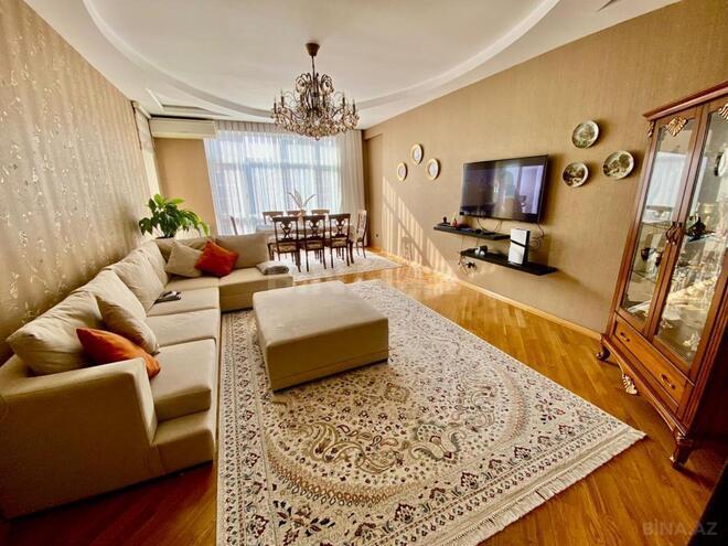 Satılır 4 otaqlı yeni tikili 163 m², 8 Noyabr m., photo 1 from 8