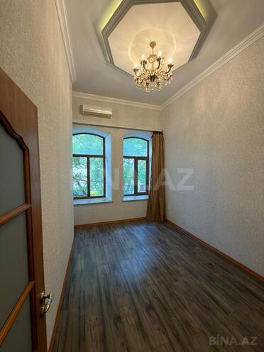 Satılır 3 otaqlı köhnə tikili 70 m², Sahil m., photo 3 from 14