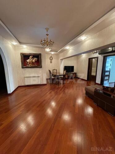 Сдаётся 3-комн. новостройка 155 м², м. Нариман Нариманов, photo 1 from 16