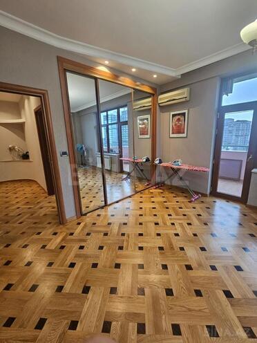 İcarəyə verilir 3 otaqlı yeni tikili 150 m², 28 May m., photo 12 from 26