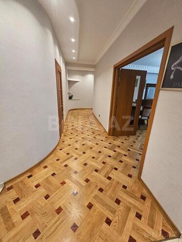 İcarəyə verilir 3 otaqlı yeni tikili 150 m², 28 May m., photo 23 from 26