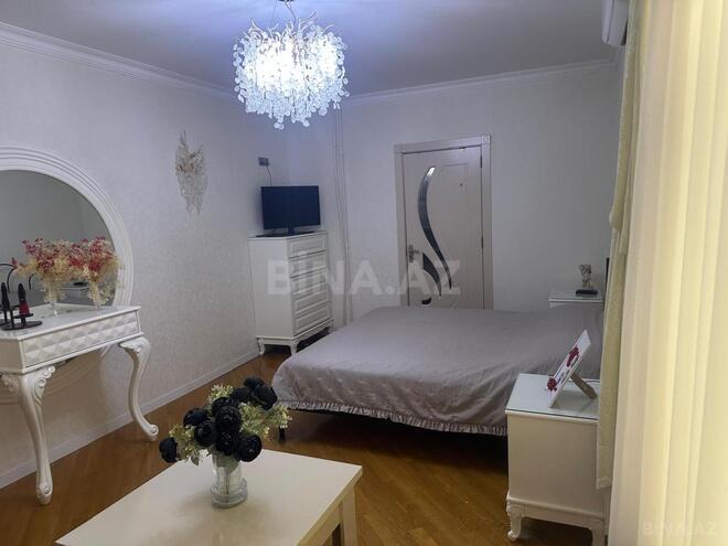 Satılır 4 otaqlı köhnə tikili 110 m², İnşaatçılar m., photo 7 from 32