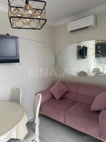 Satılır 4 otaqlı köhnə tikili 110 m², İnşaatçılar m., photo 17 from 32