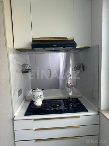 Satılır 4 otaqlı köhnə tikili 110 m², İnşaatçılar m., photo 13 from 32