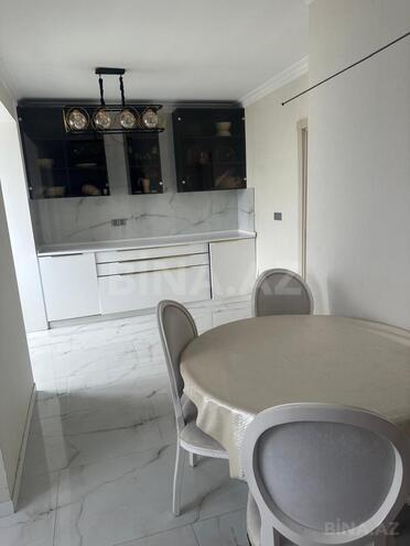 Satılır 4 otaqlı köhnə tikili 110 m², İnşaatçılar m., photo 18 from 32