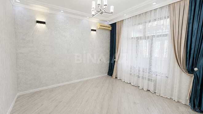 Продаётся 3-комн. вторичка 65 м², м. Нефтчиляр, photo 4 from 13