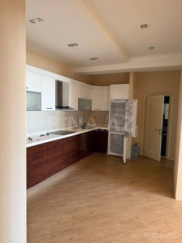Сдаётся 3-комн. новостройка 105 м², м. Низами, photo 5 from 9