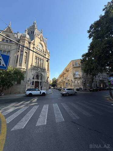 Satılır 2 otaqlı köhnə tikili 60 m², İçəri Şəhər m., photo 1 from 10