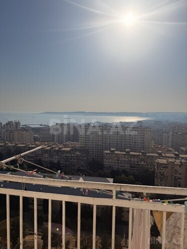 Satılır 3 otaqlı köhnə tikili 75 m², Köhnə Günəşli q., photo 3 from 20
