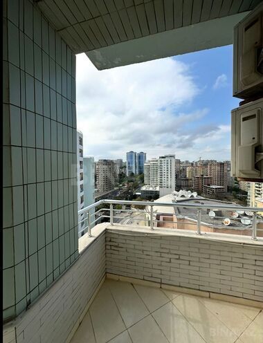 İcarəyə verilir 4 otaqlı köhnə tikili 200 m², 28 May m., photo 16 from 22