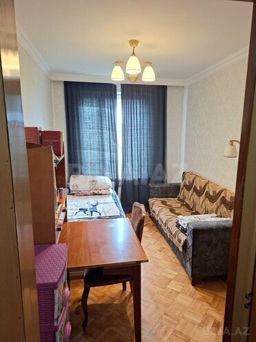 Satılır 3 otaqlı köhnə tikili 70 m², Elmlər Akademiyası m., photo 3 from 8