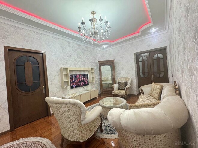 Продаётся 3-комн. вторичка 75 м², м. Элмляр Академиясы, photo 1 from 23