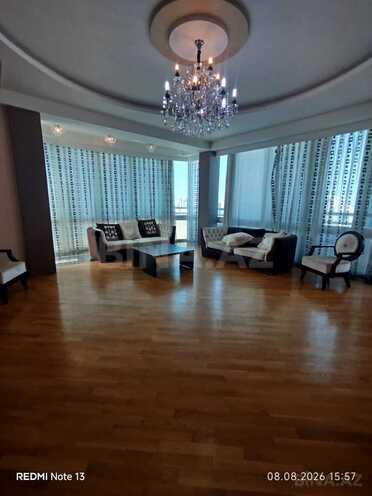 İcarəyə verilir 4 otaqlı yeni tikili 230 m², 28 May m., photo 3 from 23