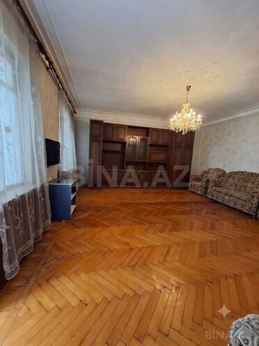Satılır 4 otaqlı köhnə tikili 110 m², Gənclik m., photo 3 from 19
