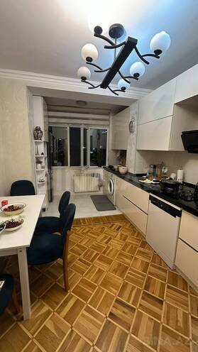 Продаётся 3-комн. вторичка 80 м², Бинагадинский р., photo 11 from 18