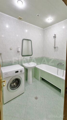 Продаётся 3-комн. вторичка 135 м², м. Кара Караев, photo 10 from 18