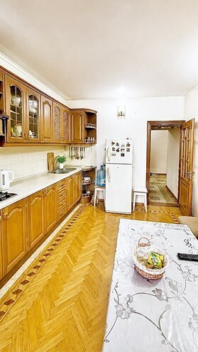 Продаётся 3-комн. вторичка 135 м², м. Кара Караев, photo 17 from 18