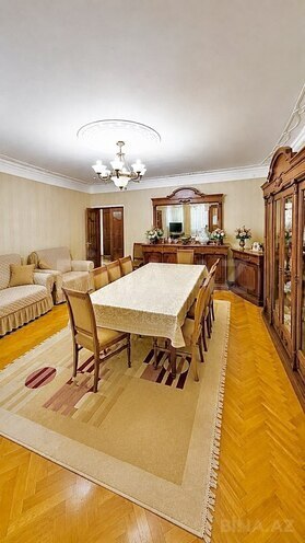 Продаётся 3-комн. вторичка 135 м², м. Кара Караев, photo 12 from 18