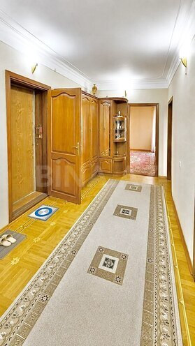 Продаётся 3-комн. вторичка 135 м², м. Кара Караев, photo 13 from 18