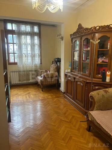 Продаётся 2-комн. вторичка 55 м², м. Гянджлик, photo 1 from 10