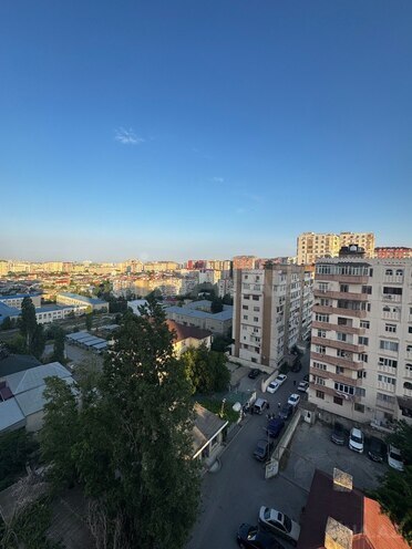 Satılır 2 otaqlı köhnə tikili 50 m², İnşaatçılar m., photo 10 from 13