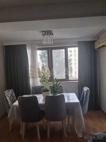 Продаётся 3-комн. вторичка 65 м², м. Иншаатчылар, photo 1 from 27