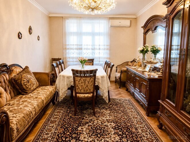 Satılır 3 otaqlı köhnə tikili 75 m², Qara Qarayev m., photo 3 from 31