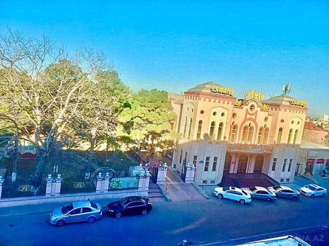 Satılır 3 otaqlı köhnə tikili 75 m², Qara Qarayev m., photo 27 from 31