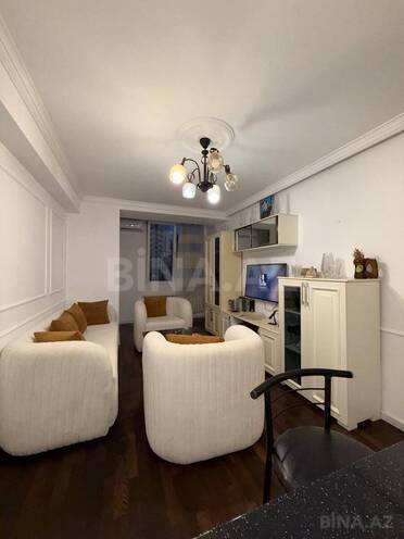 Satılır 2 otaqlı köhnə tikili 65 m², Gənclik m., photo 1 from 29