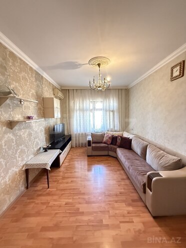 Продаётся 3-комн. вторичка 80 м², м. Ази Асланов, photo 1 from 20