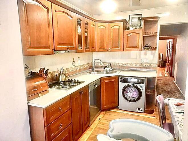 Продаётся 3-комн. вторичка 75 м², м. Кара Караев, photo 8 from 15