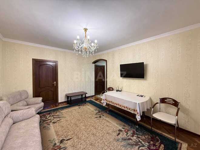 İcarəyə verilir 3 otaqlı köhnə tikili 70 m², İnşaatçılar m., photo 1 from 11