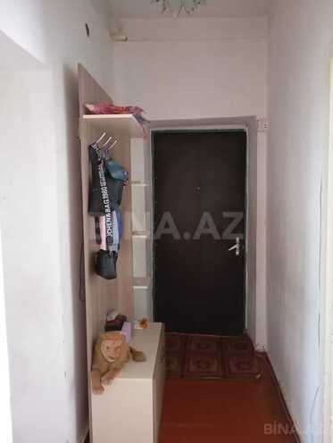 Satılır 3 otaqlı köhnə tikili 70 m², Hövsan q., photo 1 from 10