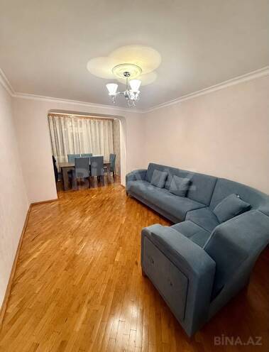 Satılır 2 otaqlı köhnə tikili 60 m², Elmlər Akademiyası m., photo 1 from 13